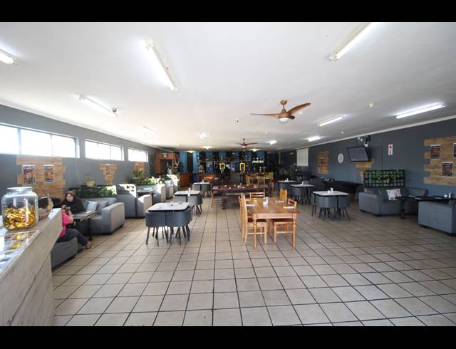 370M² RESTAURANT TO LET IN SALDANHA CENTRAL